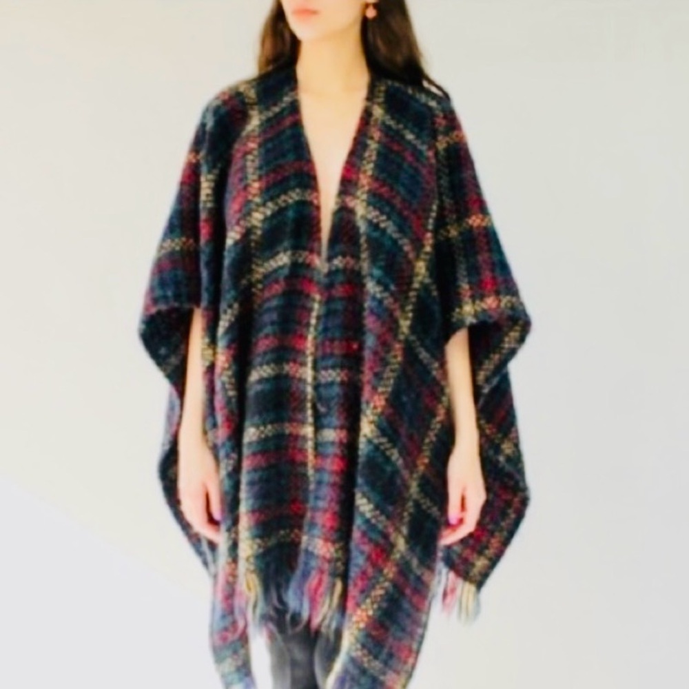 IRELAND Navy Plaid Cape Handmade in Drogeha Co. Louth, Boyne Valley Weavers NEW